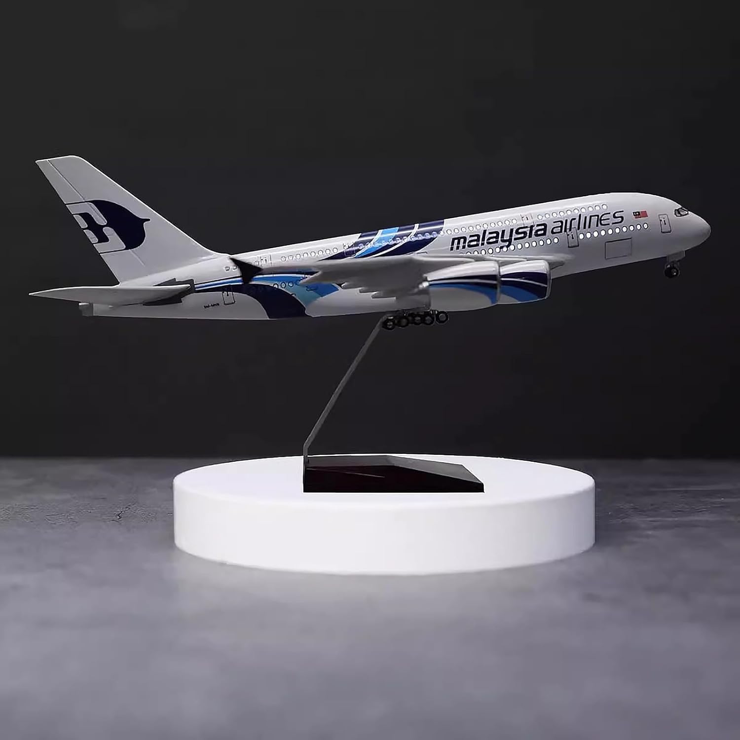 1:160 Scale Malaysia Airlines  - Resin Kit Cast review and price
